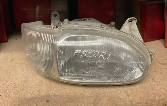 Ford Escort Headlight/headlamp 084311126