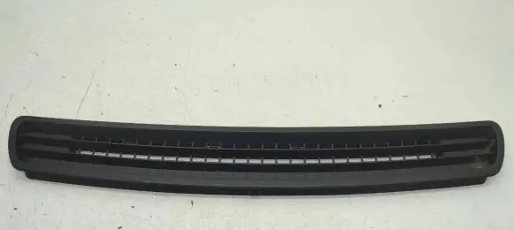 Nissan Qashqai Dash center air vent grill