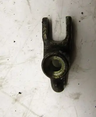 Jeep Cherokee Fuel Injector clamp holder 