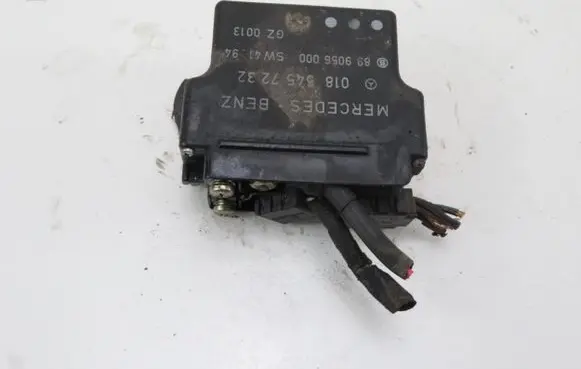 Mercedes-Benz C AMG W202 Other relay 0185457232