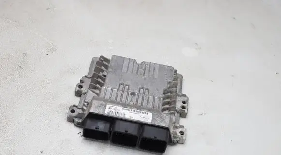 Ford Focus Engine control unit/module BV6112A650SF S180133006 SID807EVO