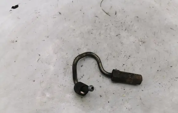 Nissan X-Trail T30 Fuel injector supply line/pipe NOCODE