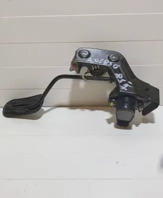 Toyota Avensis Verso Accelerator throttle pedal 8928147010 1983003010 01E06