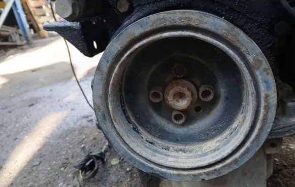 Volkswagen PASSAT B6 Crankshaft pulley