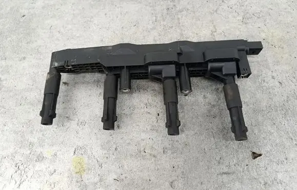 Mercedes-Benz A W168 High voltage ignition coil 0221503033
