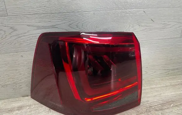 Seat Alhambra (Mk2) Rear/tail lights 7N594520713S