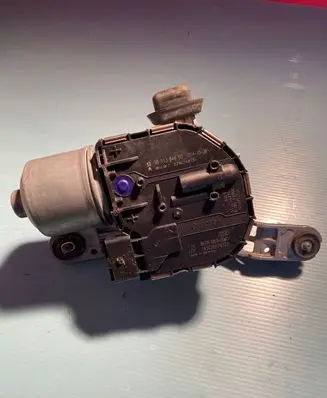 Citroen C4 II Picasso Wiper motor 9811384680