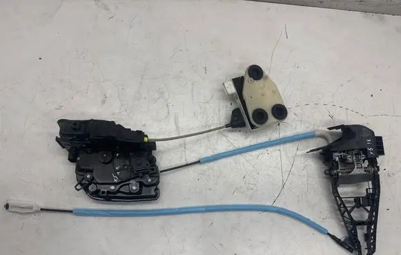 BMW X5 F15 Front door lock A046465 7281945 18283810