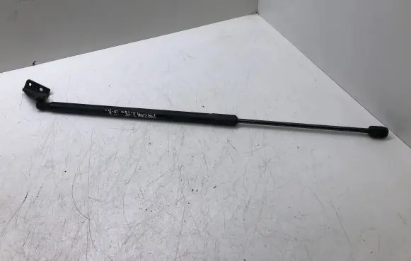 Mazda 3 III Tailgate/trunk strut/damper BHN963620A