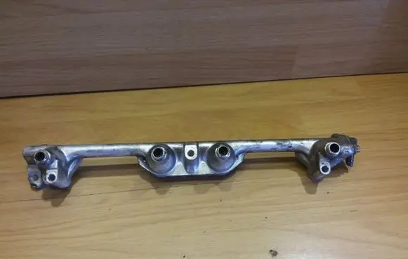 Ford Galaxy Fuel main line pipe 95WF9D280BA