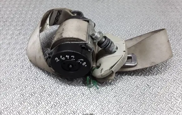 Nissan Prairie Rear seatbelt 605211000