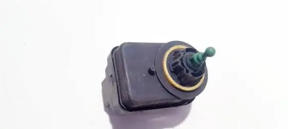 Renault Megane I Headlight level adjustment motor 7700840141a