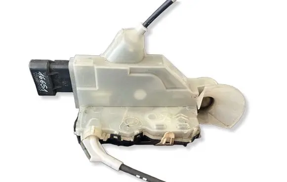 Peugeot 508 Front door lock LHD