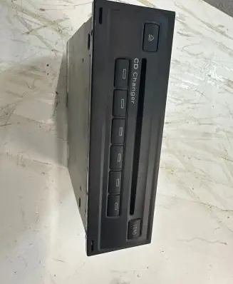 Audi A6 S6 C6 4F CD/DVD changer 4E0035110A 4E0910110E