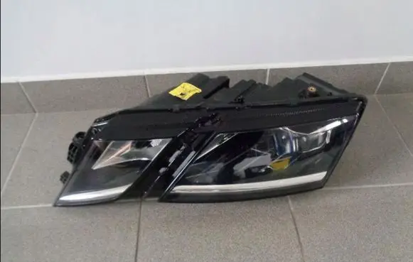Skoda Octavia Mk3 (5E) Headlight/headlamp 5E1941015D