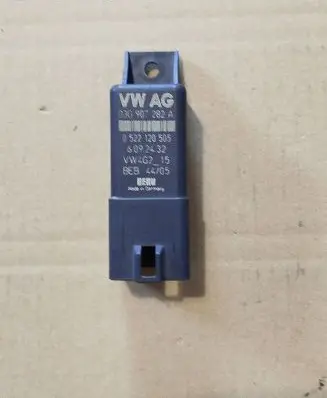 Audi A3 S3 8P Glow plug pre-heat relay 03G907282A 0522120505