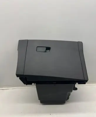 Glove box