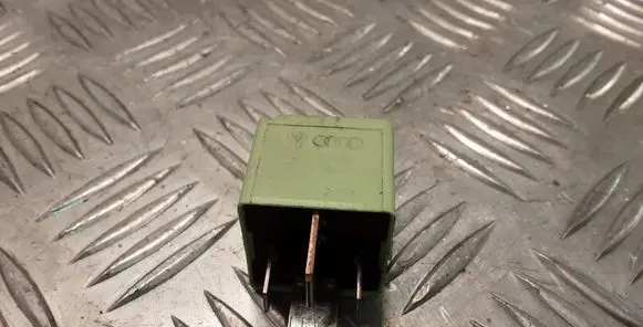 Skoda Octavia Mk2 (1Z) Other relay 4H0951253