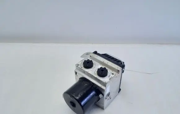 Volkswagen PASSAT B6 ABS Pump 3C0614109