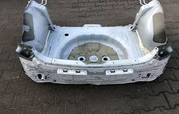 Hyundai i30 Trunk bottom trim panel 