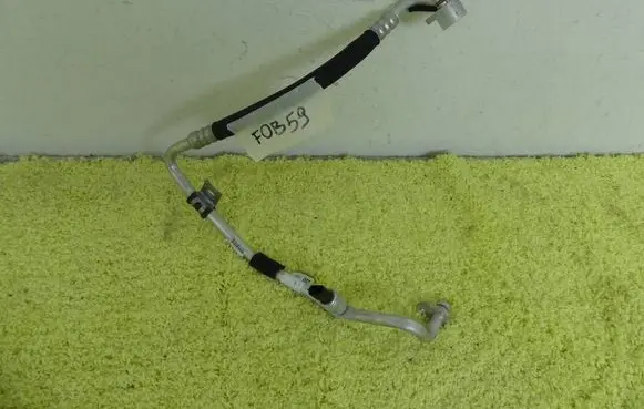 Nissan NV300 Air conditioning (A/C) pipe/hose 92490592R