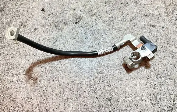 BMW 5 G30 G31 G38 Negative earth cable (battery) 18775710 6840519