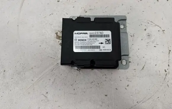 Dodge Durango Air suspension control unit module (rear) 68492237AD 68492237AC