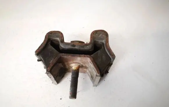 Mercedes-Benz ML W163 Engine mount bracket a1632400117