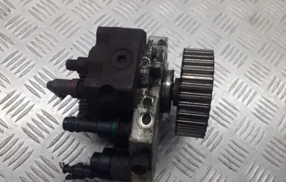 Renault Scenic II - Grand scenic II Fuel injection high pressure pump H8200256255