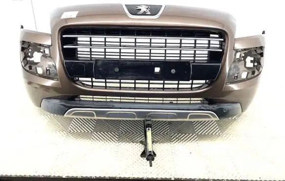 Peugeot 3008 I Front bumper