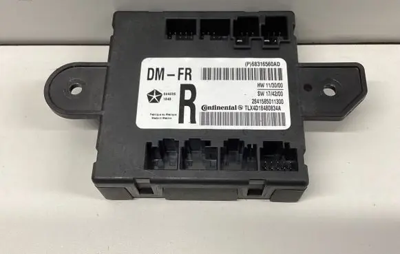 Chrysler Pacifica Door control unit/module 68316560AD