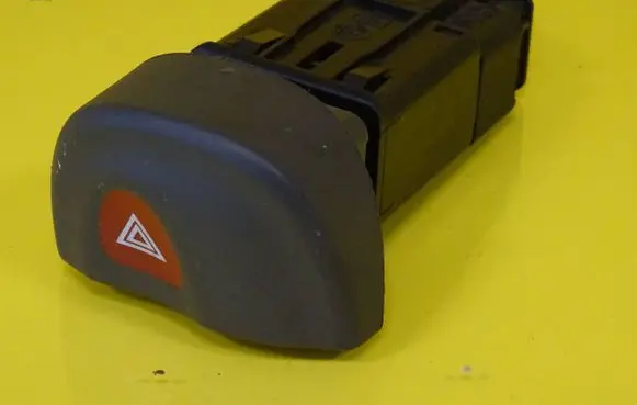 Renault Scenic I Hazard light switch 435536