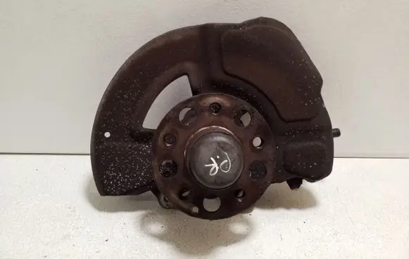 Mercedes-Benz CLS C218 X218 Front wheel hub 2183308000