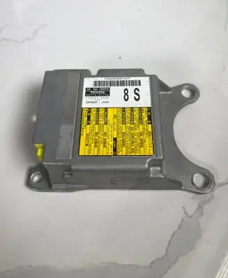 Toyota Prius+ (ZVW40) Airbag control unit/module 8917047760 066060 1508006060