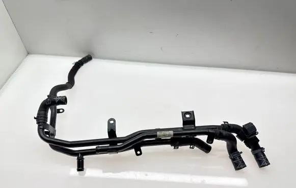 Engine coolant pipe/hose