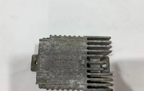 Mercedes-Benz A W168 Coolant fan relay A0275458032 A0255453232 ESG300HKR