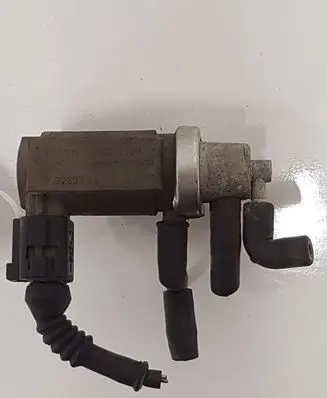 Audi A6 S6 C5 4B Turbo solenoid valve 059906627 72290321 07T024