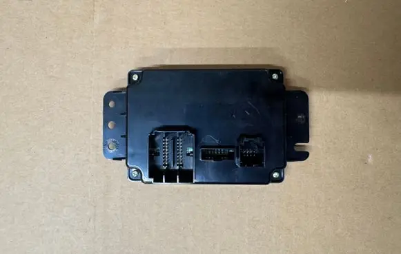 Dodge Durango Heater blower fan relay P68492601AB 68492601AB
