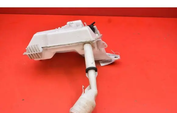 Ford Focus Windshield washer fluid reservoir/tank CV61-17B613-AC