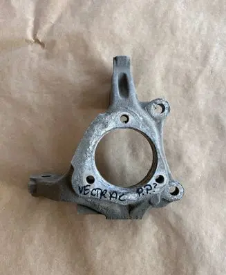 Opel Vectra C Front wheel hub 13136699R
