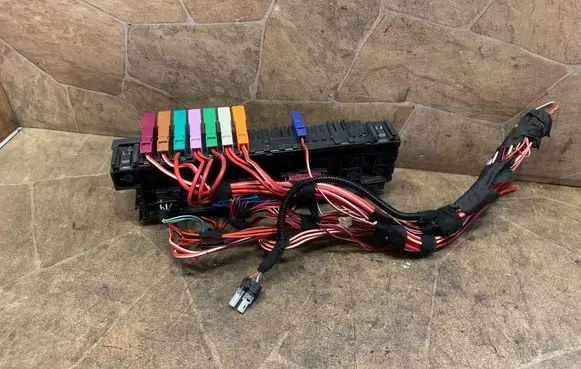Mercedes-Benz GLS X166 Fuse box set A1665402350