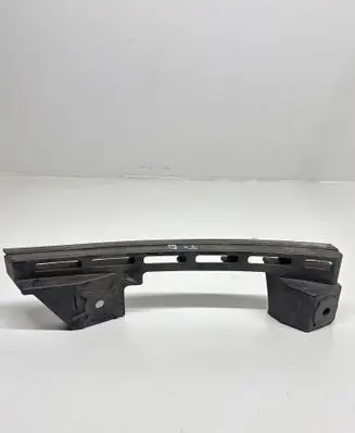 Volkswagen Touran I Front bumper mounting bracket 1T0807890B 013837