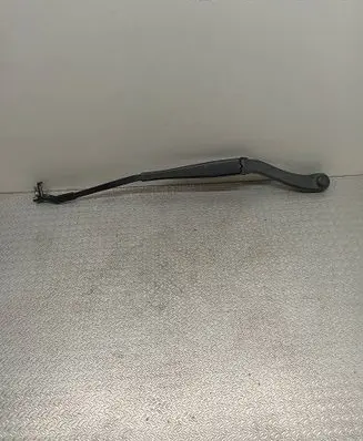 Mercedes-Benz C W204 Front wiper blade arm A2048200044
