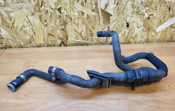 Volvo V70 Engine coolant pipe/hose 6G9118C266EG