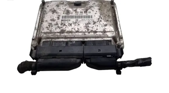 Skoda Octavia Mk1 (1U) Engine control unit/module 038906019KH 0281011195