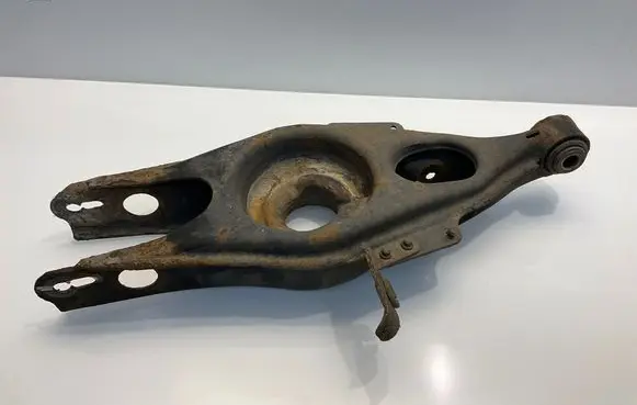 Rear upper control arm/wishbone
