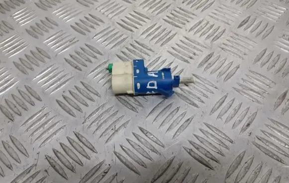 Mazda 3 I Brake pedal sensor switch 3M5T-9C872-AB