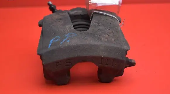 Volkswagen Golf Plus Front brake caliper