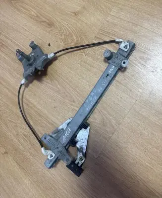 Nissan Primera Rear door manual window regulator 112443