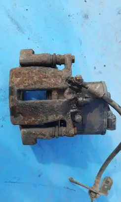 Volvo XC70 Front brake caliper